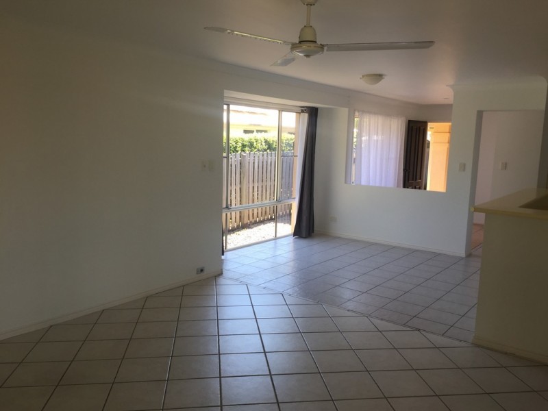 6 Honeyeater Ave, Noosaville QLD 4566