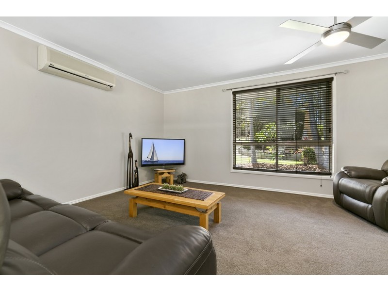 12 Lake Entrance Boulevard, Noosaville QLD 4566