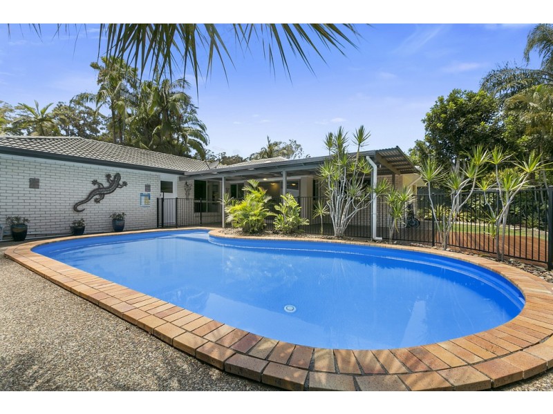 12 Lake Entrance Boulevard, Noosaville QLD 4566