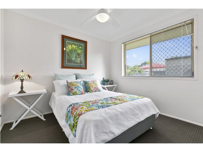 2 Bushlands Drive, Noosaville QLD 4566