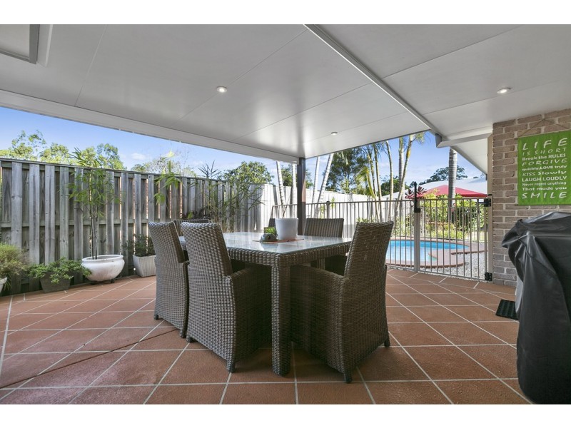 2 Bushlands Drive, Noosaville QLD 4566