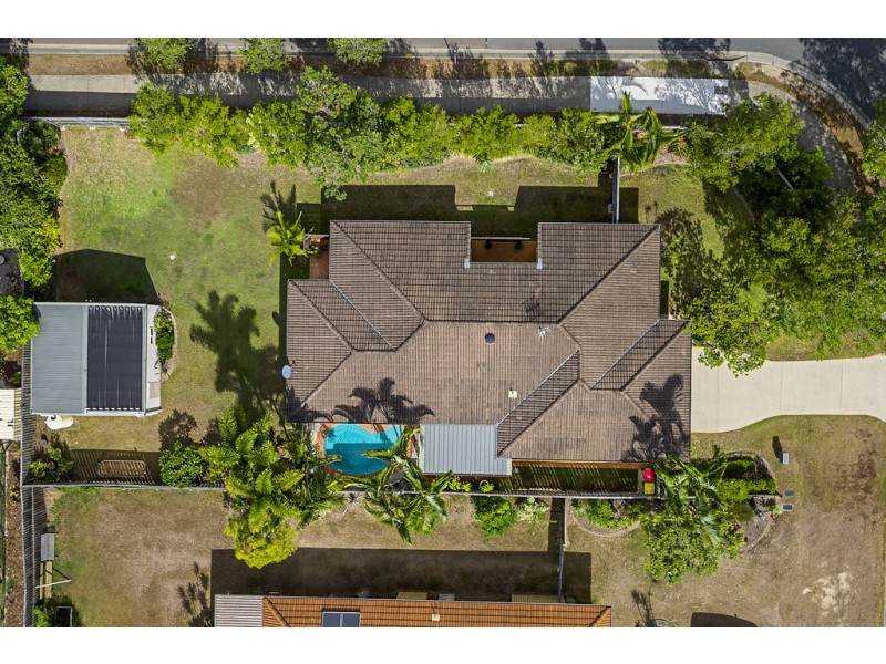 2 Bushlands Drive, Noosaville QLD 4566