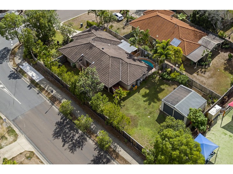 2 Bushlands Drive, Noosaville QLD 4566