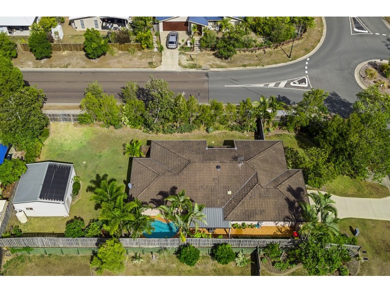 2 Bushlands Drive, Noosaville QLD 4566