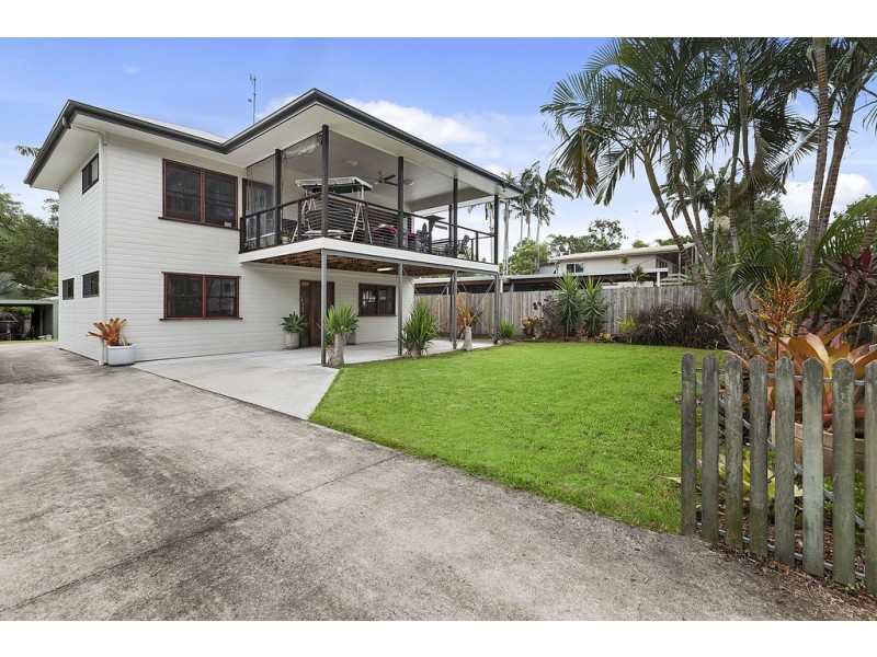 30 Pines Avenue, Cooroibah QLD 4565