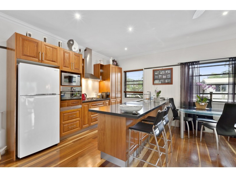 30 Pines Avenue, Cooroibah QLD 4565