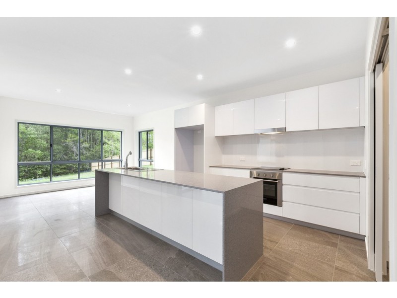 10 Whistler Way, Pomona QLD 4568