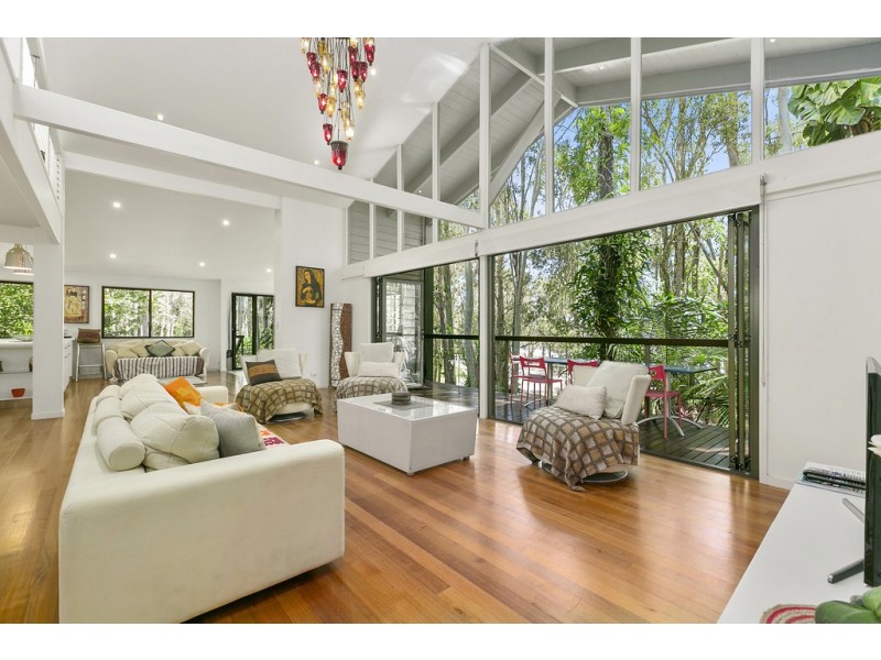 1 Lakeway Drive, Cooroibah QLD 4565