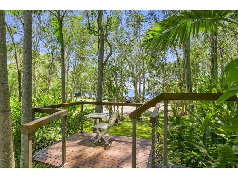 1 Lakeway Drive, Cooroibah QLD 4565