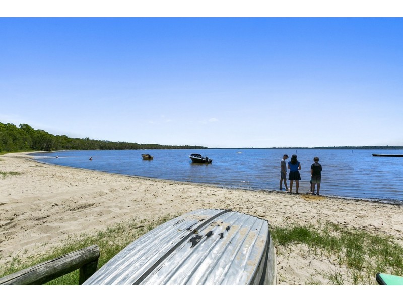 1 Lakeway Drive, Cooroibah QLD 4565