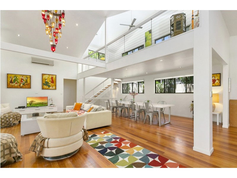 1 Lakeway Drive, Cooroibah QLD 4565