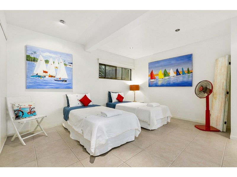 1 Lakeway Drive, Cooroibah QLD 4565