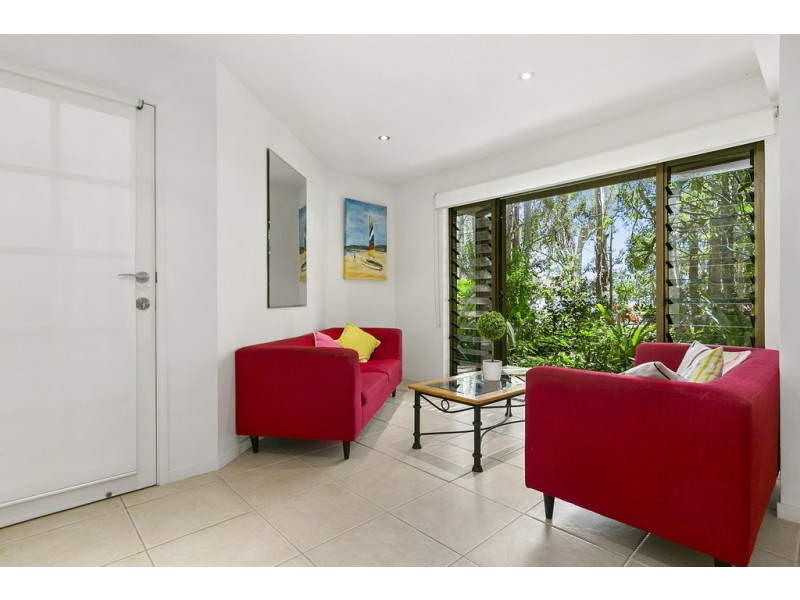1 Lakeway Drive, Cooroibah QLD 4565