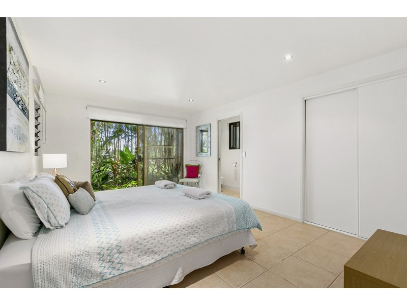 1 Lakeway Drive, Cooroibah QLD 4565