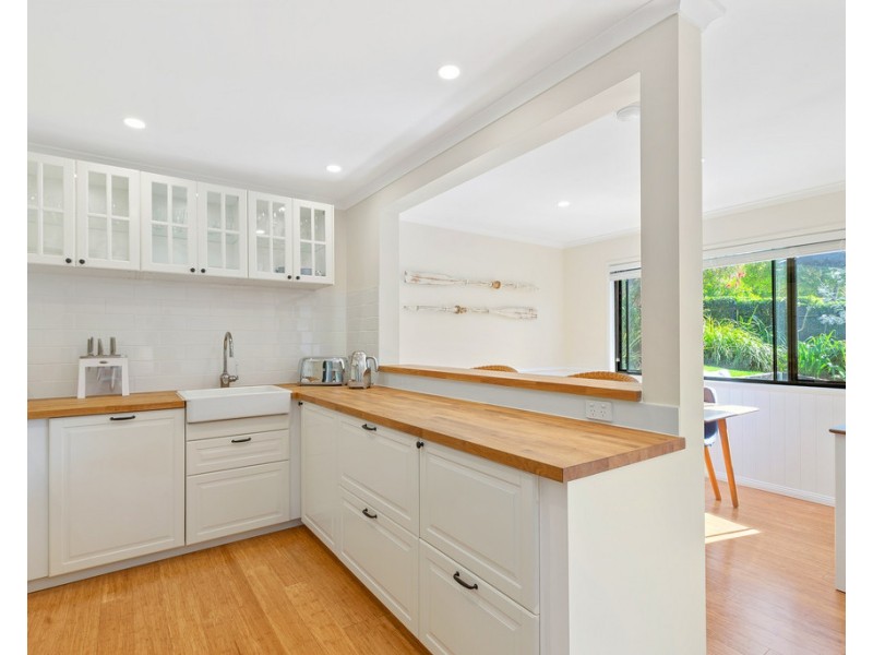 4/9 Beacon Court, Sunrise Beach QLD 4567