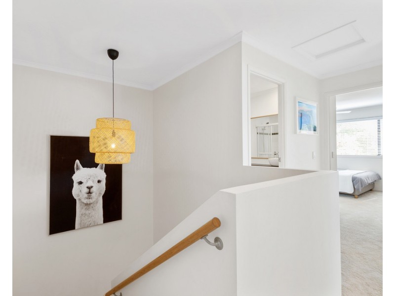 4/9 Beacon Court, Sunrise Beach QLD 4567