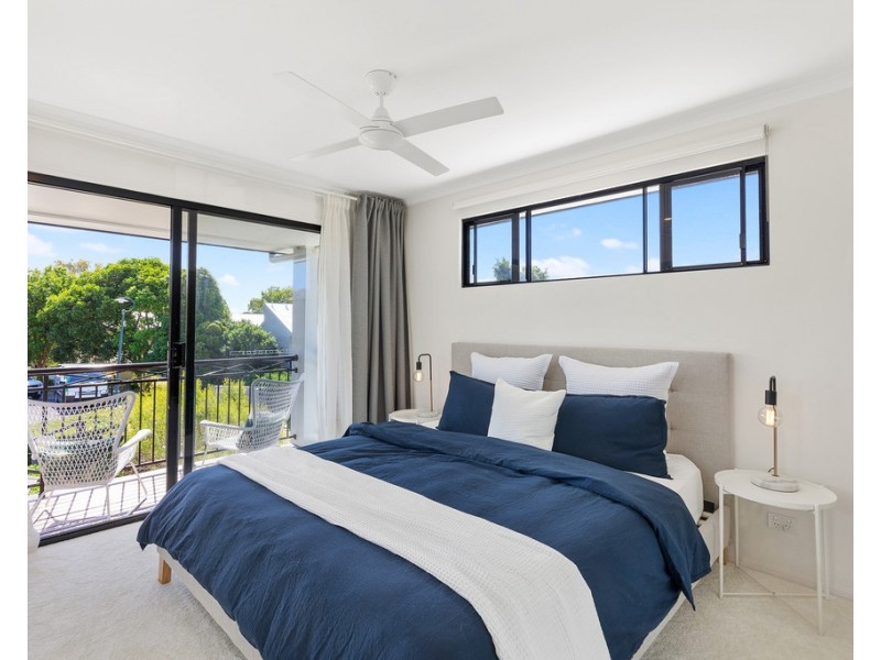 4/9 Beacon Court, Sunrise Beach QLD 4567