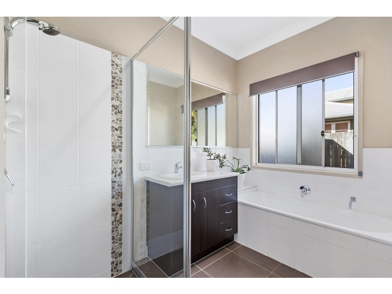 27 Sunset Way, Cooroibah QLD 4565