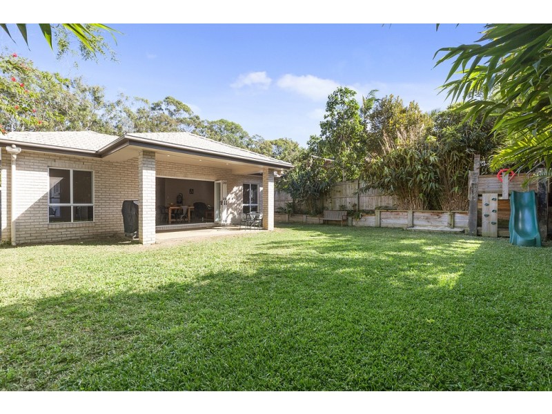 27 Sunset Way, Cooroibah QLD 4565