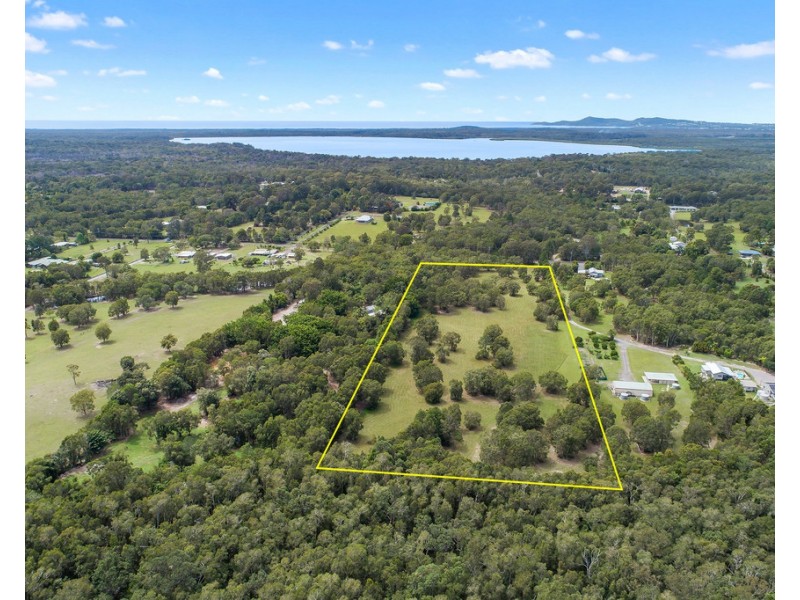 15 Jirrima Crescent, Cooroibah QLD 4565