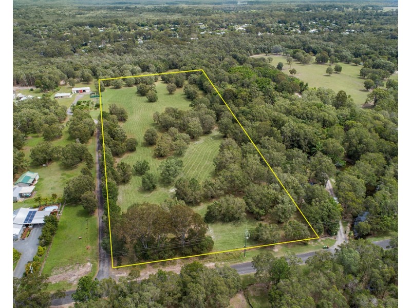 15 Jirrima Crescent, Cooroibah QLD 4565