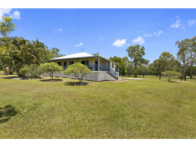 132 Illoura Place, Cooroibah QLD 4565