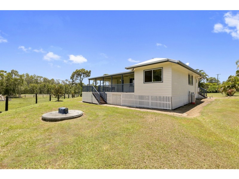 132 Illoura Place, Cooroibah QLD 4565