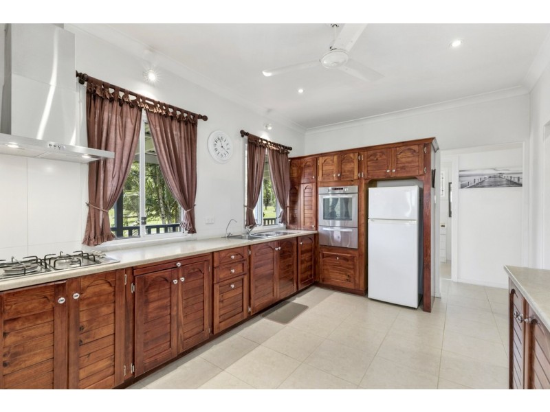 132 Illoura Place, Cooroibah QLD 4565