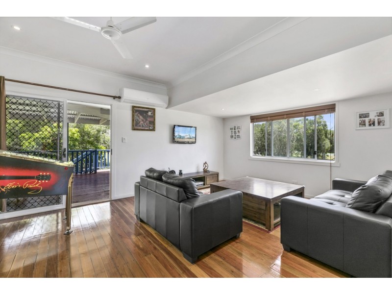 132 Illoura Place, Cooroibah QLD 4565