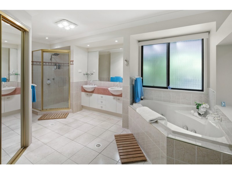 1 Greentree Place, Doonan QLD 4562