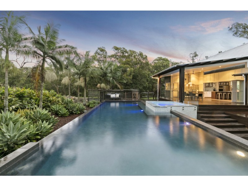 346 Lake Cooroibah Road, Cooroibah QLD 4565