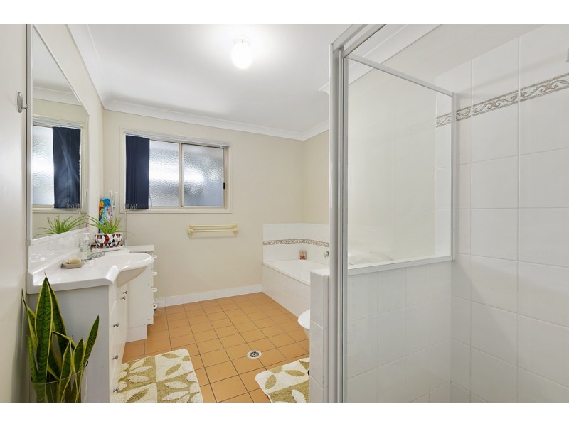 8 Ferntree Court, Noosaville QLD 4566