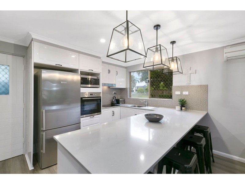 2/37-39 Thomas Street, Noosaville QLD 4566