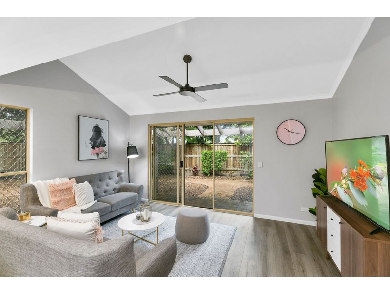2/37-39 Thomas Street, Noosaville QLD 4566