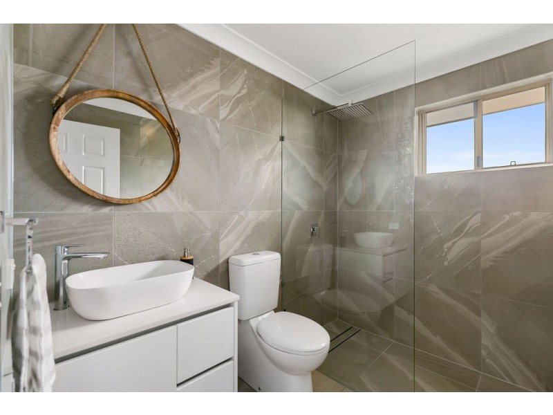 2/37-39 Thomas Street, Noosaville QLD 4566