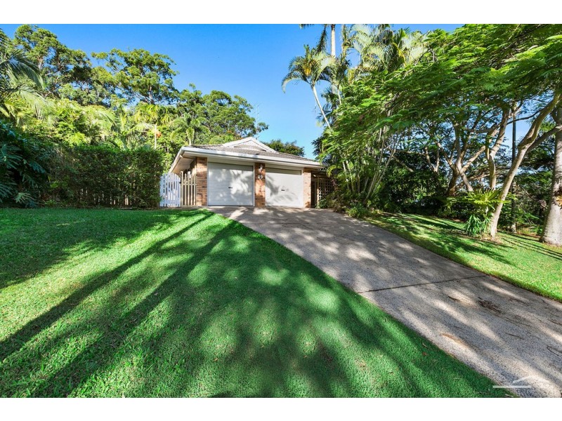 19 Lake Entrance Boulevard, Noosaville QLD 4566