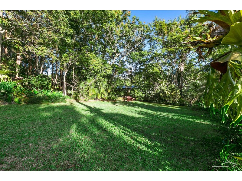 19 Lake Entrance Boulevard, Noosaville QLD 4566