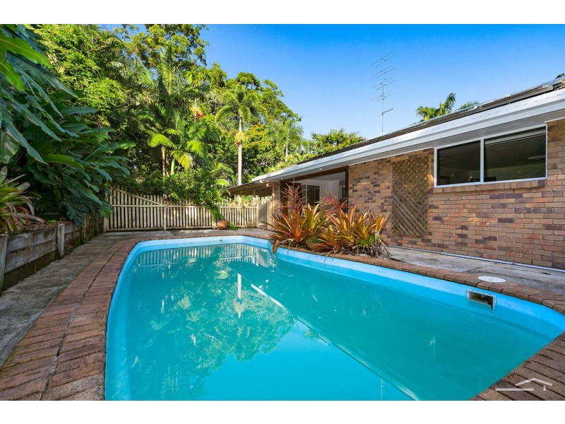 19 Lake Entrance Boulevard, Noosaville QLD 4566
