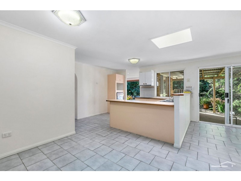 19 Lake Entrance Boulevard, Noosaville QLD 4566