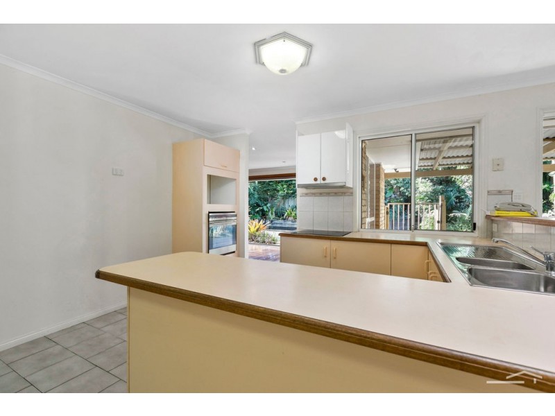 19 Lake Entrance Boulevard, Noosaville QLD 4566