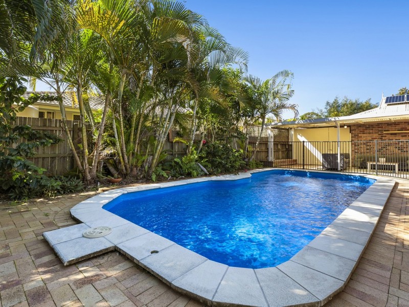 6 Troon Court, Tewantin QLD 4565