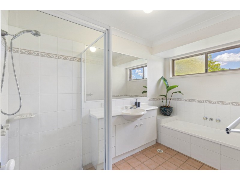 5 Ferntree Court, Noosaville QLD 4566
