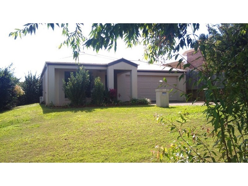 32 Kensington Drive, Cooroy QLD 4563