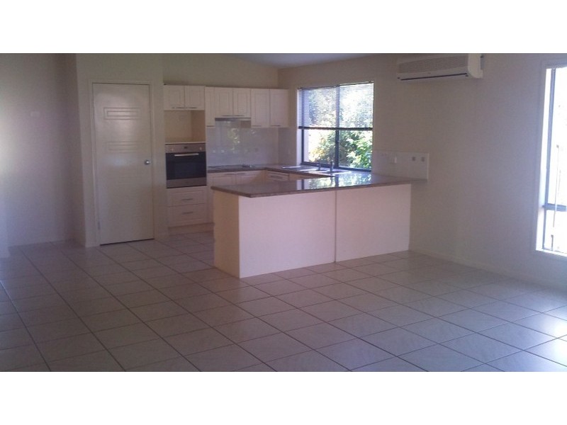 32 Kensington Drive, Cooroy QLD 4563