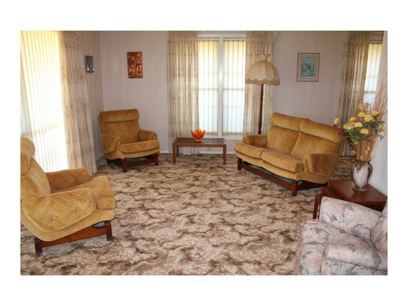 27 Lakeview Drive, Tewantin QLD 4565