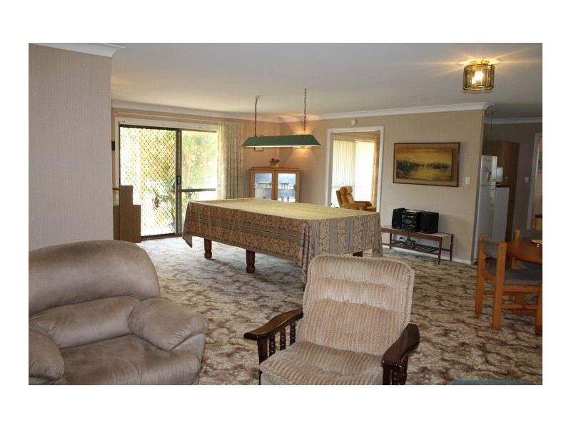 27 Lakeview Drive, Tewantin QLD 4565