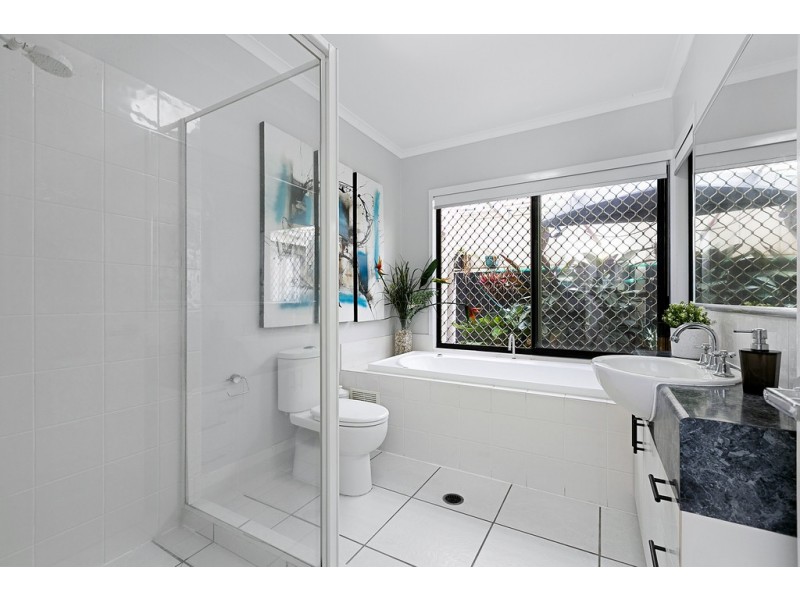 1/40 Ventura Street, Sunrise Beach QLD 4567