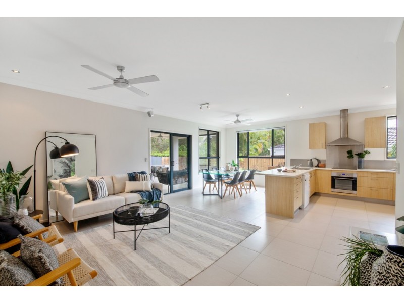 5 Burgess Drive, Tewantin QLD 4565