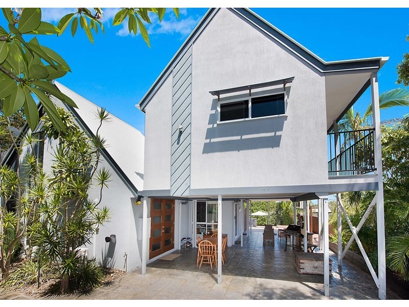 12 Bertrand Road, Sunrise Beach QLD 4567