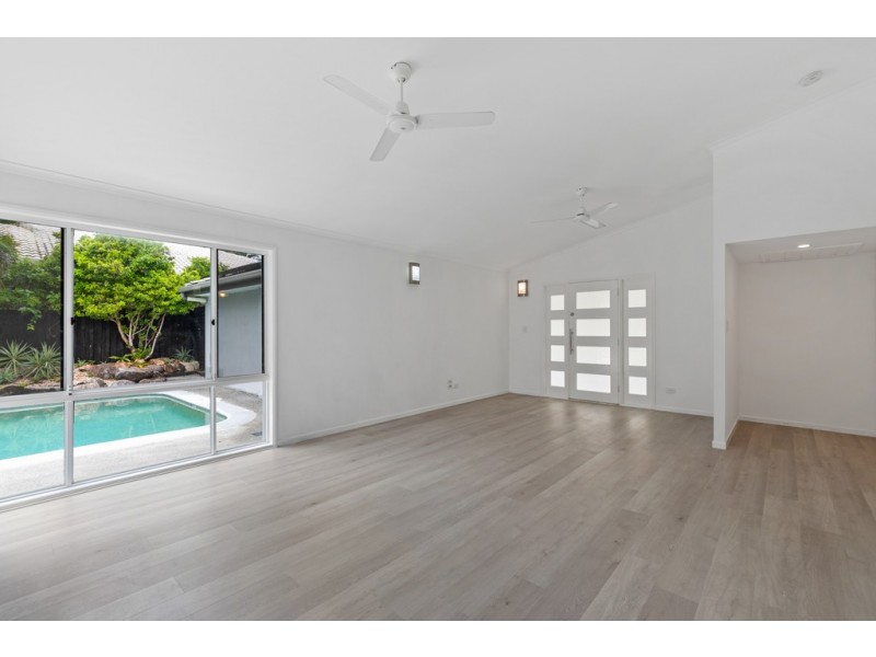 20 Dayspring Street, Sunrise Beach QLD 4567